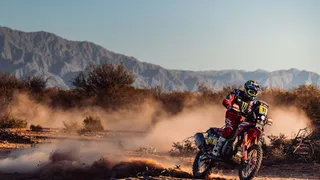Nacho Cornejo avanzó posiciones en la primera etapa del Desafío Ruta 40 en Argentina
