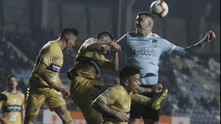 Everton igualó en un complicado encuentro ante O’Higgins y avanzó en Copa Chile