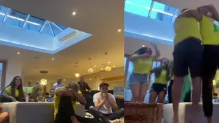 La efusiva reacción de Richarlison y su familia tras conocer su citación en Brasil para el Mundial