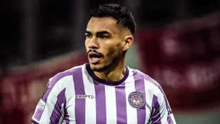 Gabriel Suazo fue titular en la derrota de un complicado Toulouse