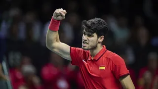 Carlos Alcaraz saca la cara por España en la Copa Davis luego de la derrota de Rafael Nadal
