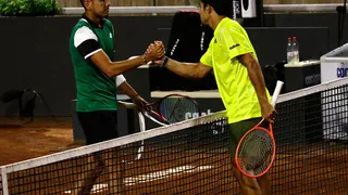 Desde antes que cante el gallo: El horario de los tenistas chilenos para este jueves