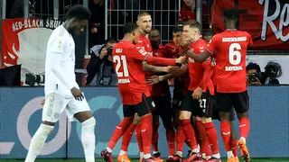 Bayer Leverkusen remontó ante Bayern Munich y le dio una mano a Dortmund en el liderato