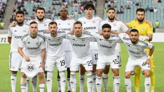 Así se juega la Premier de Azerbaiyán, la liga que sigue de cerca a Jordy Thompson