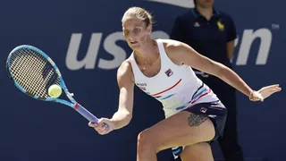 Pliskova pasó a octavos de final tras ganar una dura batalla a la tunecina Jabeur