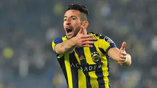 En Turquía aseguran que Parma quiere contratar a Mauricio Isla