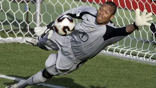 Zamorano, Salas y Valdivia integran el equipo de Ronaldinho en duelo de leyendas de Conmebol