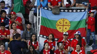 Los gestos y homenajes en apoyo al pueblo mapuche se tomaron el Chile vs. Honduras