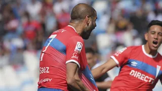 Sebastián Sáez convirtió un golazo para poner el empate entre U. Católica y Antofagasta