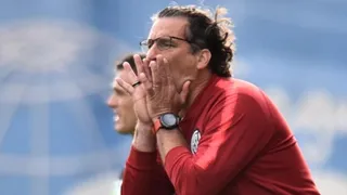 Juan Antonio Pizzi se fue entre pifias por nueva derrota de San Lorenzo