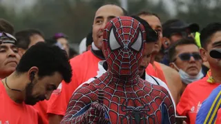 Con histórica participación chilena: Las imágenes que dejó el Maratón de Santiago