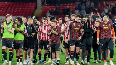 Ben Brereton y su Sheffield dan un paso más a su sueño del ascenso a la Premier League