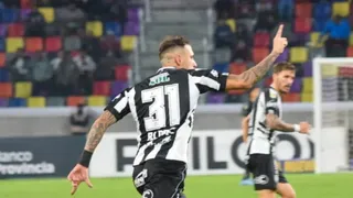 Central Córdoba de Cristopher Toselli rescató un empate en frenético duelo contra Arsenal