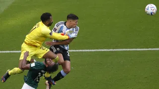 Defensa de Arabia Saudita deberá ser operado tras grave lesión en duelo ante Argentina