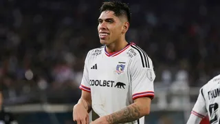 Stöhwing: Estamos haciendo malabares para comprar una parte del pase de Carlos Palacios