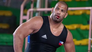 Yasmani Acosta denunció intento de robo de su auto: “Lástima que no estaba cerca, tuviste suerte”