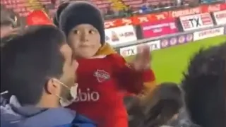 Ñublense busca a novel hincha que desafío al frío y la lluvia ante Curicó