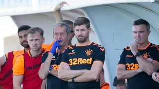 Rangers de Steven Gerrard se estrenó con goleada en la fase previa de la Europa League