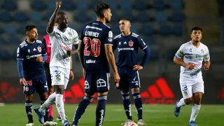 “Alcohol Gel” Waterman convirtió un penal y puso a Everton en ventaja sobre la U