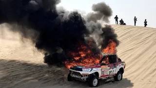 Argentina Alicia Reina abandonó el Dakar 2018 tras incendiarse su auto