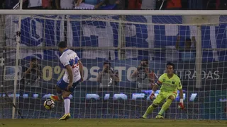 Luciano Aued aumentó de penal para la UC ante Deportes Temuco