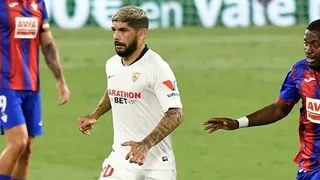 Ever Banega fue sorprendido sin mascarilla ni distancia social en una discoteca española