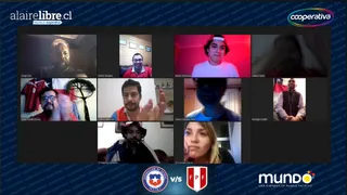 Pedro Vergara y Matías Núñez fueron los premiados por Hinchada Cooperativa tras el triunfo de La Roja