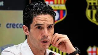 Técnico de Liga de Quito recibe amenazas de la barra y no sigue en el club