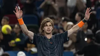 Rublev batió al verdugo de Jarry y se situó en la final de Shanghai