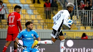 Colo Colo descontó ante River Plate con un autogol de Paulo Díaz