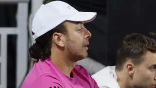 Nicolás Massú sufrió grave lesión durante torneo de leyendas