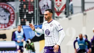 Gabriel Suazo fue titular en en agónica caída de Toulouse ante Olympique de Lyon