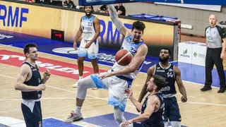 Nicolás Carvacho fue clave en triunfo a nivel europeo