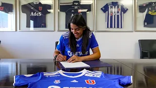 Natalia Campos renovó por dos temporadas con Universidad de Chile