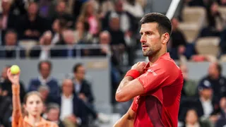 Novak Djokovic sigue recuperando ritmo y confianza en la arcilla en Roland Garros