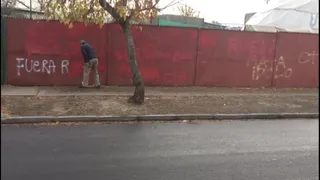 Rayados contra Reinaldo Rueda aparecieron este jueves en las paredes de “Pinto Durán”