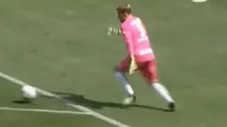 Portero argentino protagonizó bochornoso blooper en el fútbol japones