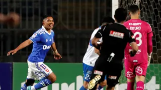 Palacios aprovechó un grosero error defensivo de la UC para dar ventaja a la U en Copa Chile