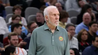 [Video] Popovich pidió al público de Spurs que pare de abuchear a Kawhi Leonard