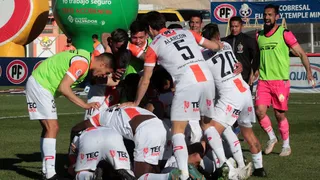 Cobresal logró esforzada victoria sobre Huachipato y se mantuvo en zona de copas