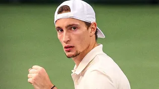 Humbert sorprendió a Hurkacz y se citó con Medvedev en las semifinales de Dubai