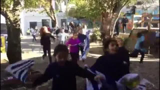 La eufórica celebración de los niños de una escuela en Uruguay tras el gol ante Egipto