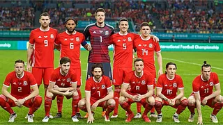 Ryan Giggs prohibió que los jugadores de Gales jueguen al golf