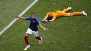 Mbappé superó la resistencia de la defensa argentina y liquidó la victoria de Francia