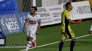 Gonzalo Sosa ejecutó un potente penal que puso en ventaja a Melipilla sobre Colo Colo