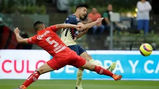 Osvaldo González vio en cancha la eliminación de Toluca a manos de América en México