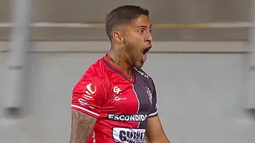 Bruno Pérez dio el último golpe en la goleada de Antofagasta sobre San Marcos de Arica