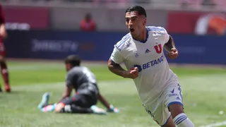 Yonathan Andía definió cruzado en el área ante Zacarías López y puso en ventaja a la U