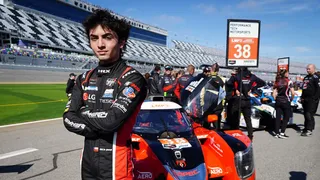 Piloto chileno Nicolás Pino sufrió un desperfecto mecánico en las 24 Horas de Daytona