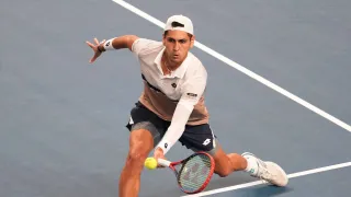 Alejandro Tabilo es frenado en el ATP de Tokio por el enemigo número 1 del tenis chileno